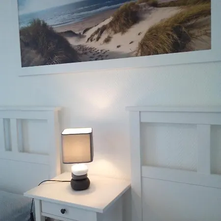 Appartement Proche Centre Ville-Tram-Inst Europeennes- Apartment