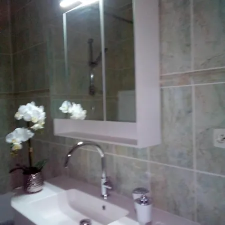 Appartement Proche Centre Ville-Tram-Inst Europeennes-